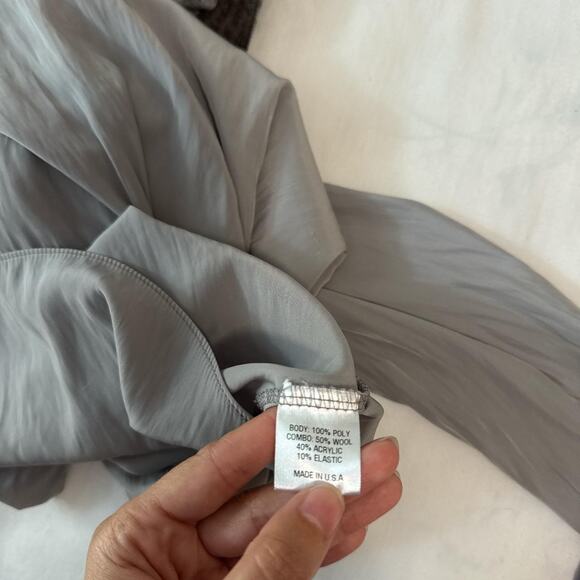 lola & sophie off-shoulder gray knit blouse xs - Picture 5 of 6